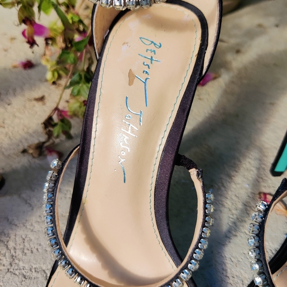 Betsy Johnson satin and rhinestone Stilletto sold on another platform - Picture 12 of 16